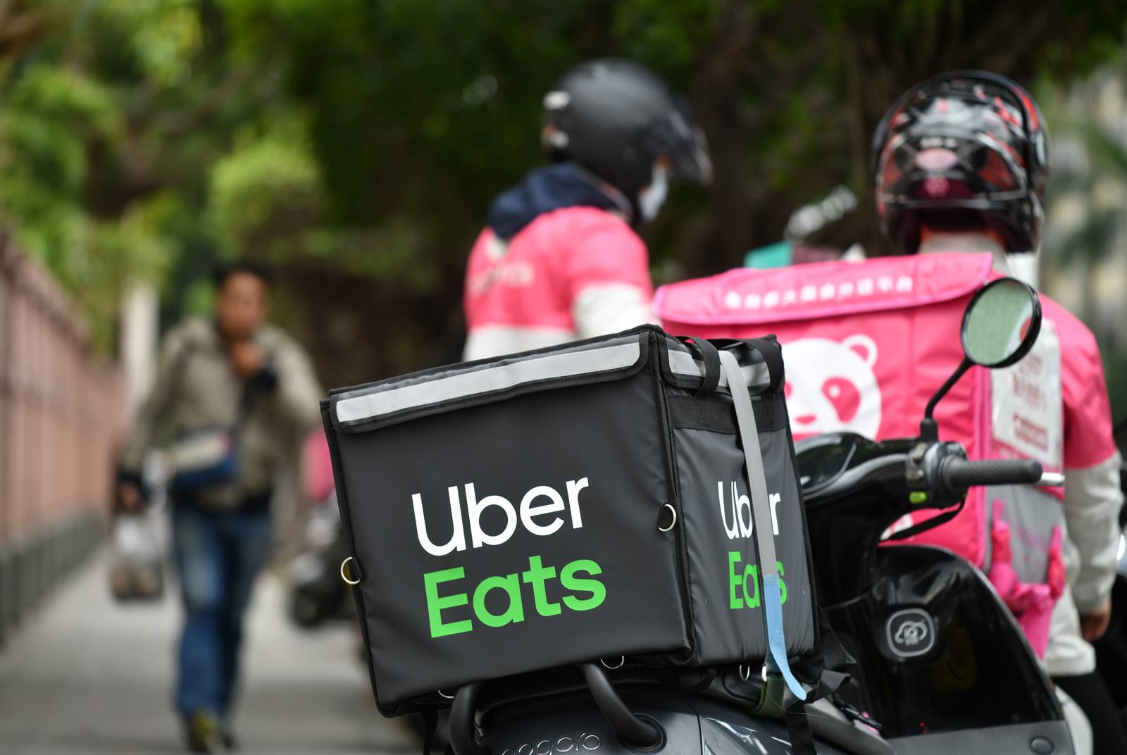 Uber Eats併Foodpanda：不只變外送巨獸 Momo、全聯為何更緊張？｜天下雜誌