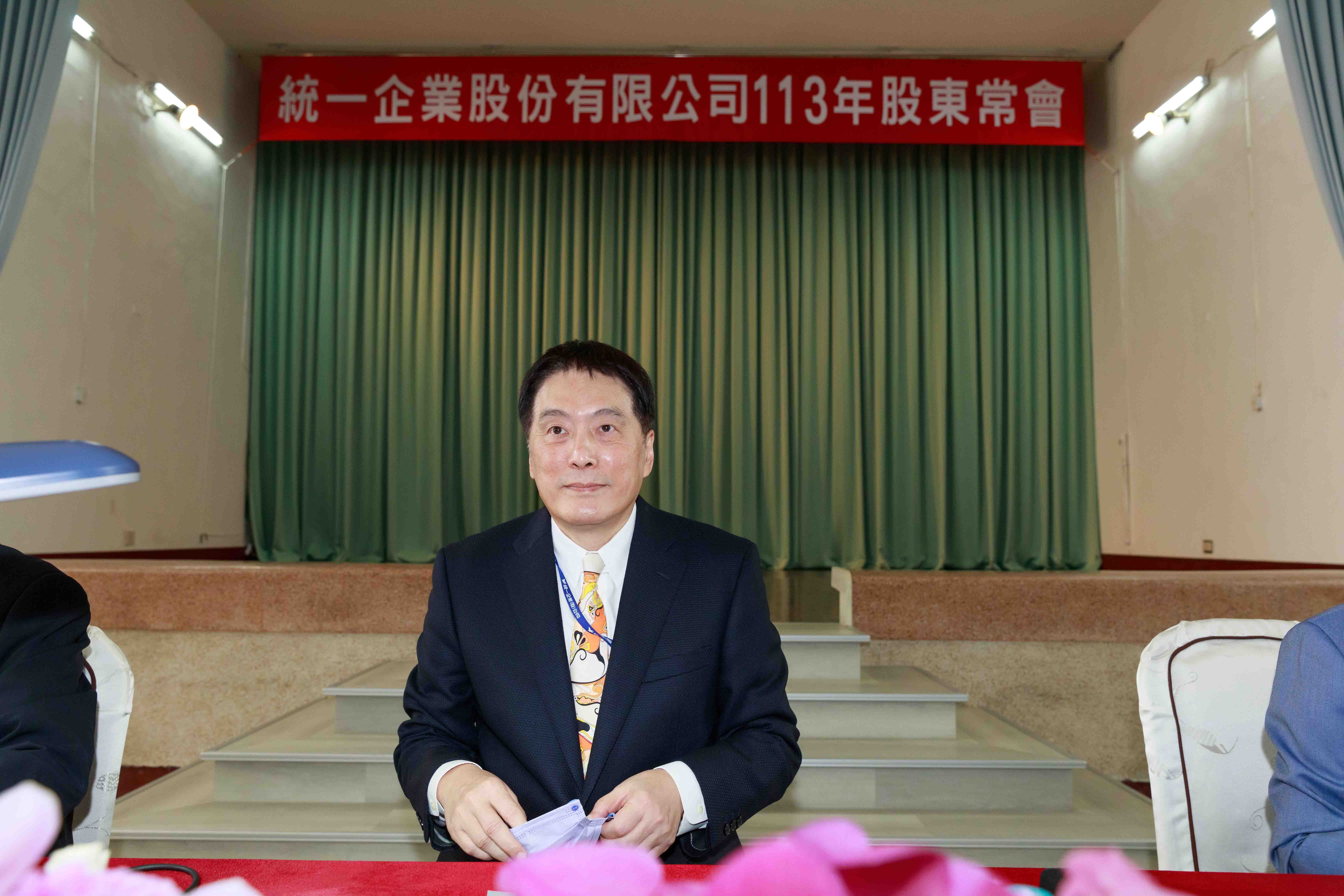 統一-家樂福-羅智先-併購-服務業