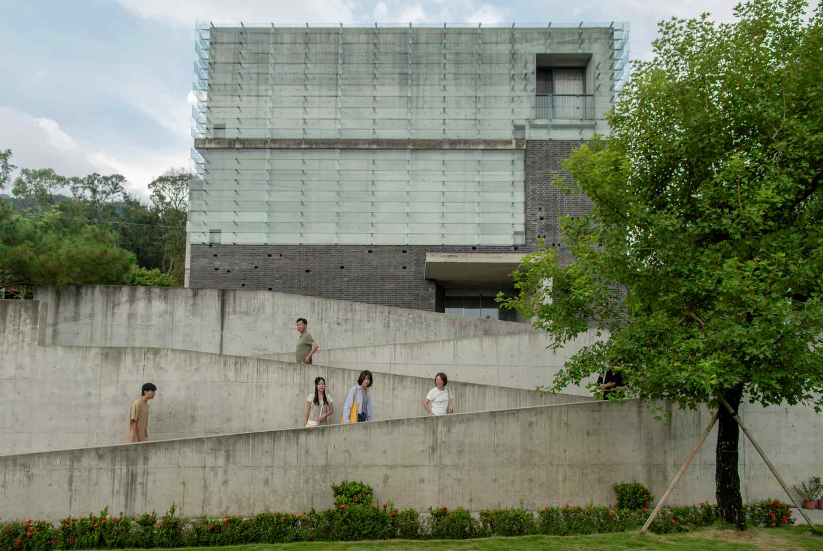 毓繡美術館-南投-九九峰-展覽-建築-李足新