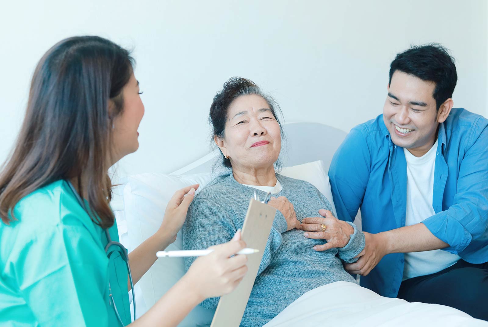 醫療現場專欄｜家人不需煎熬！生命最後時刻的不同選擇：臨終照護之家