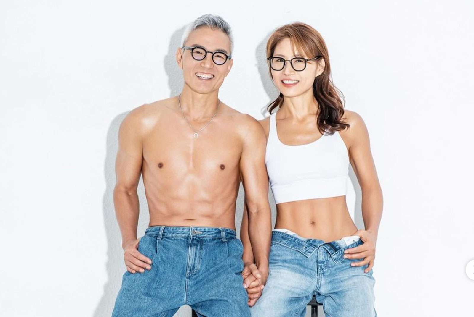 60歲一起練出緊實曲線！時尚網紅夫妻：好好變老，子女不用擔心老爸老媽