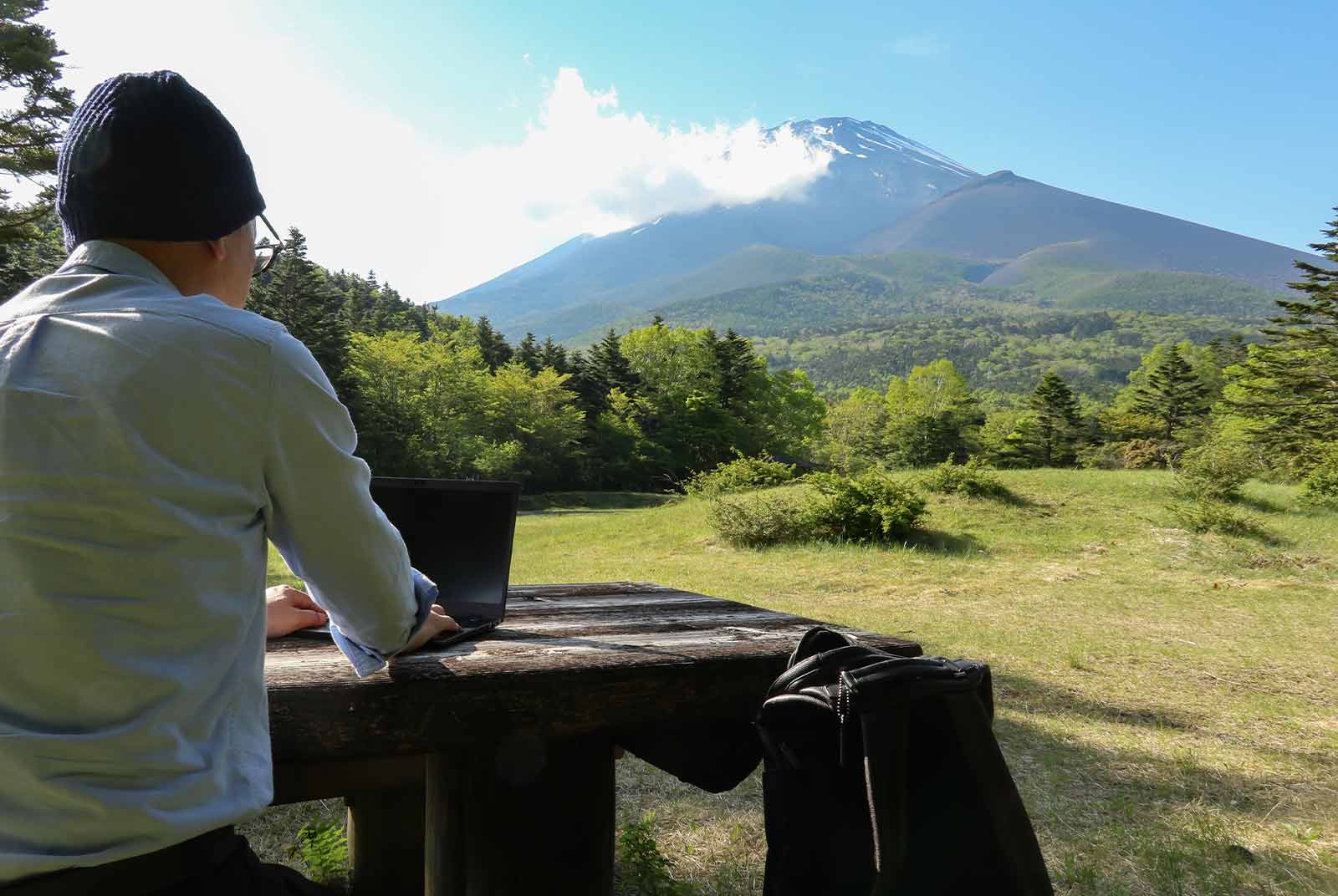 李伯璋專欄｜住在好山好水，就醫卻要跋山涉水，遠距醫療為何受阻？
