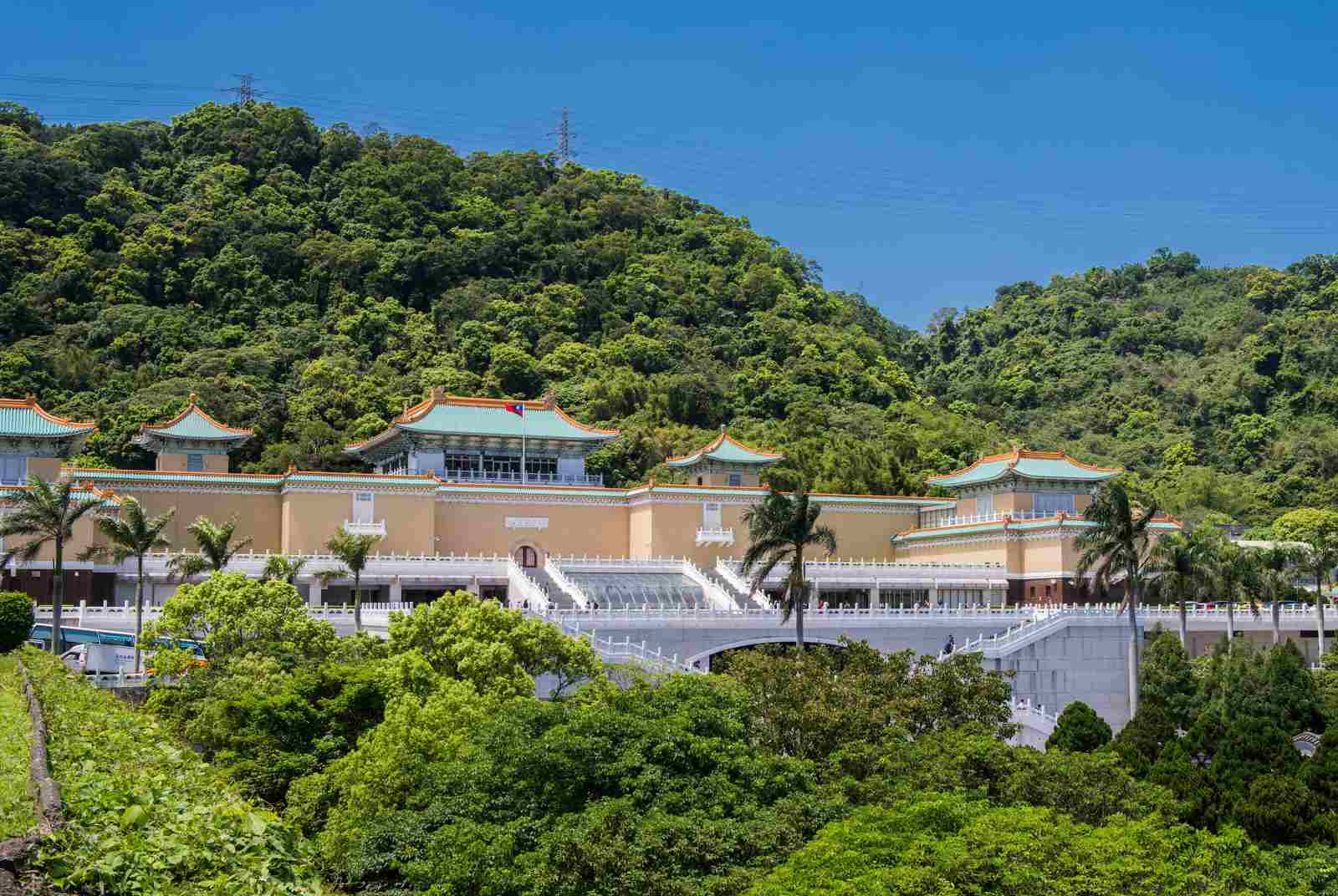 2025經濟大預測-故宮-百年-大美不言-展覽
