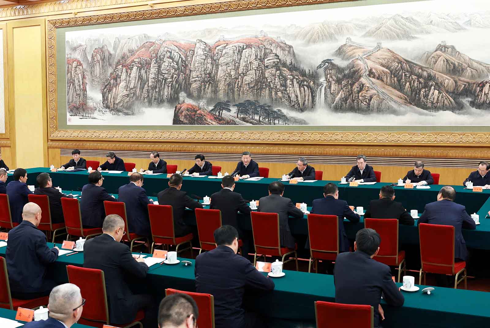 馬雲靠AI回歸？中國舉行民營企業座談會，從座位表變化看科技戰略