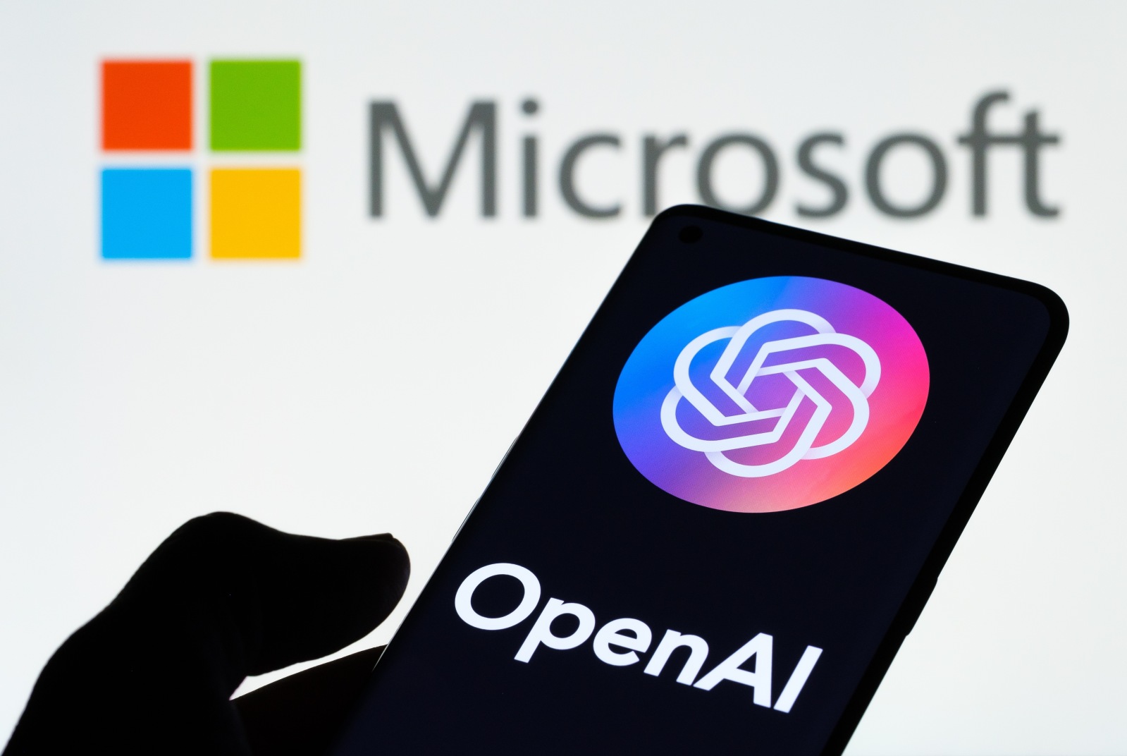 天下晨間新聞 ：微軟算力過剩疑慮，問題在OpenAI離巢？