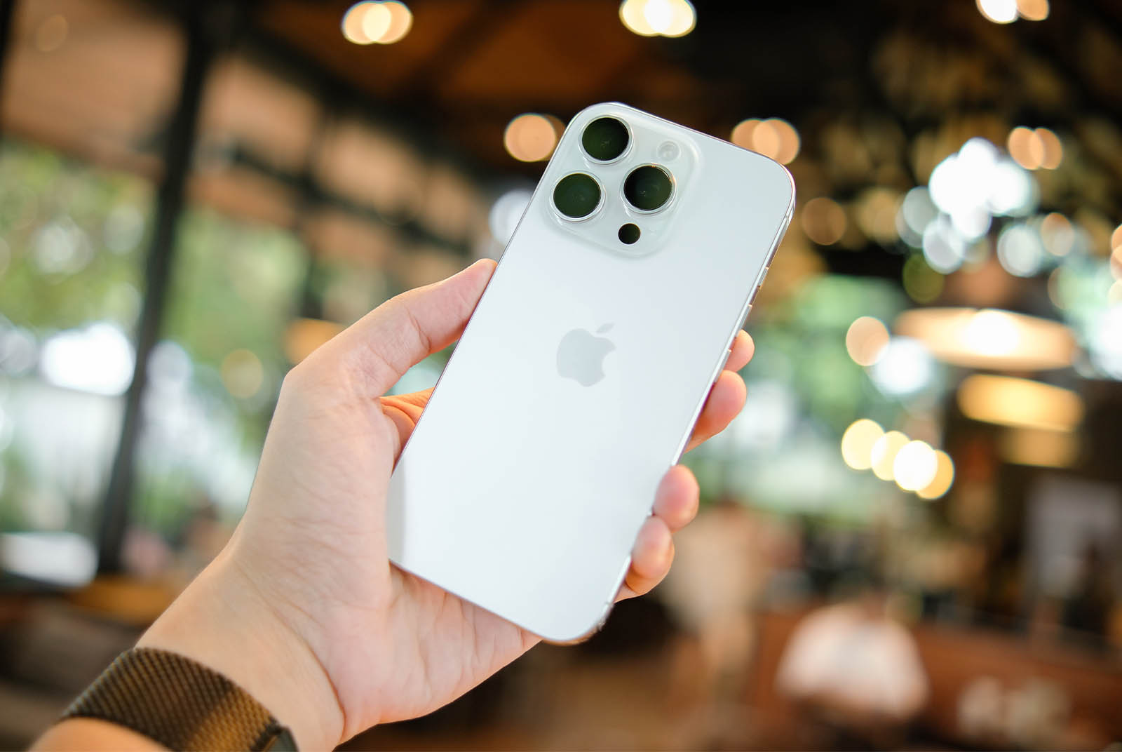 天下國際週報：手機不用充電線了？iPhone 17 Air考慮無接頭設計