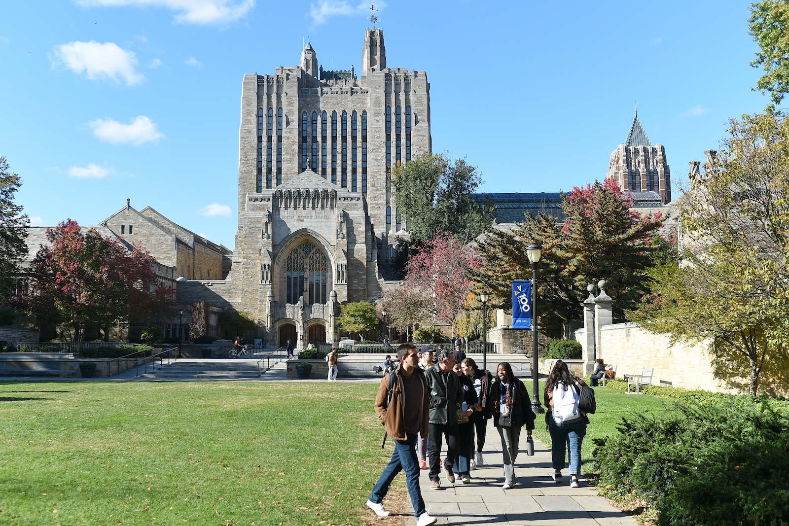 耶魯、哥大學者出逃  調查：四分之三美國科學家考慮移民
