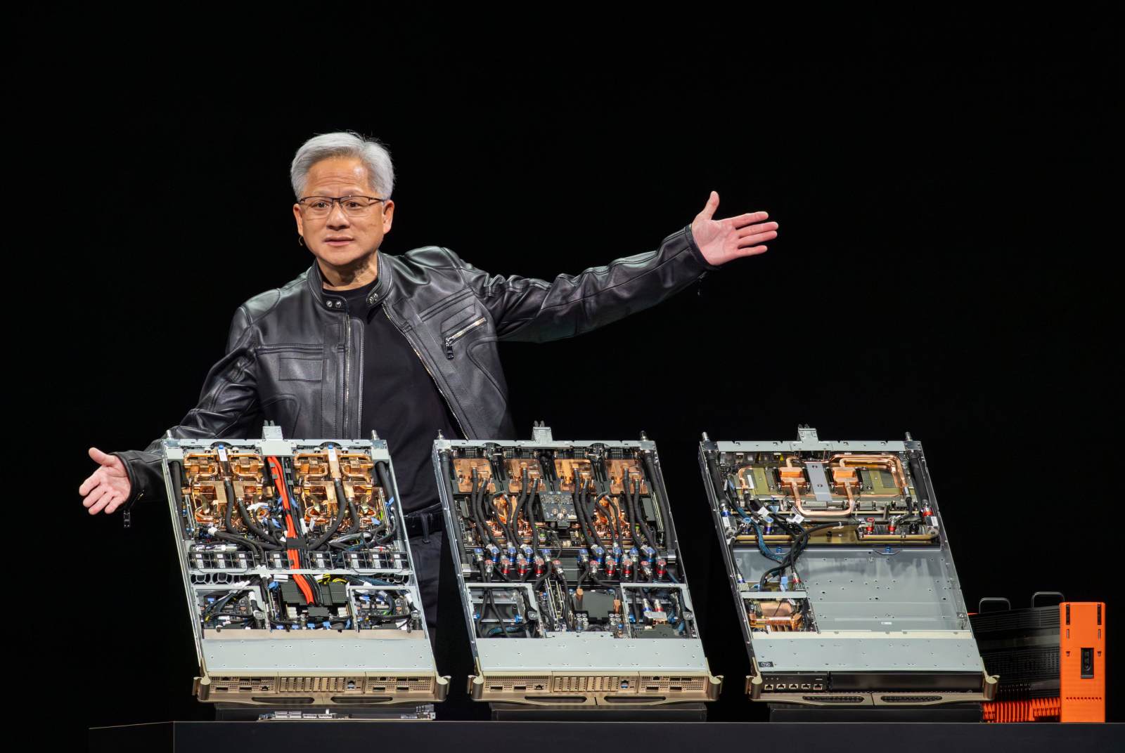 輝達-黃仁勳-AI-人工智慧-Computex-ASIC-NVLink-算力