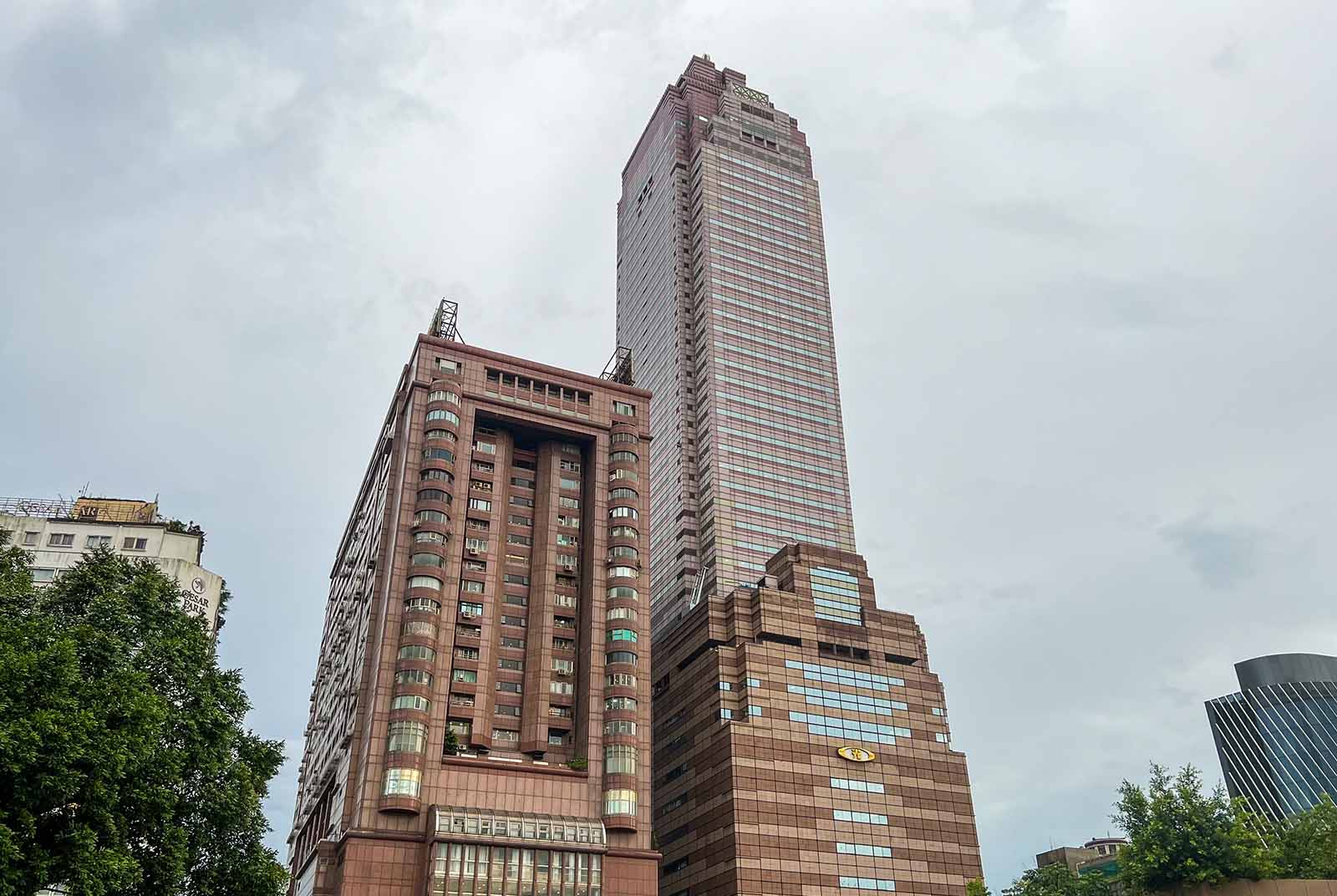 獨家解析》吳欣盈上、吳東亮下，泛吳東進派掌握新光三越！如何牽動台新新光金控主導權？