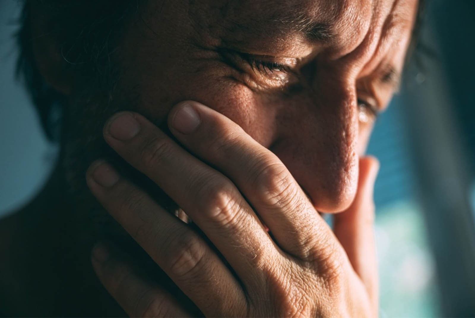 當長照壓力壓垮人生：一位照顧者眼中的無聲悲劇與真相