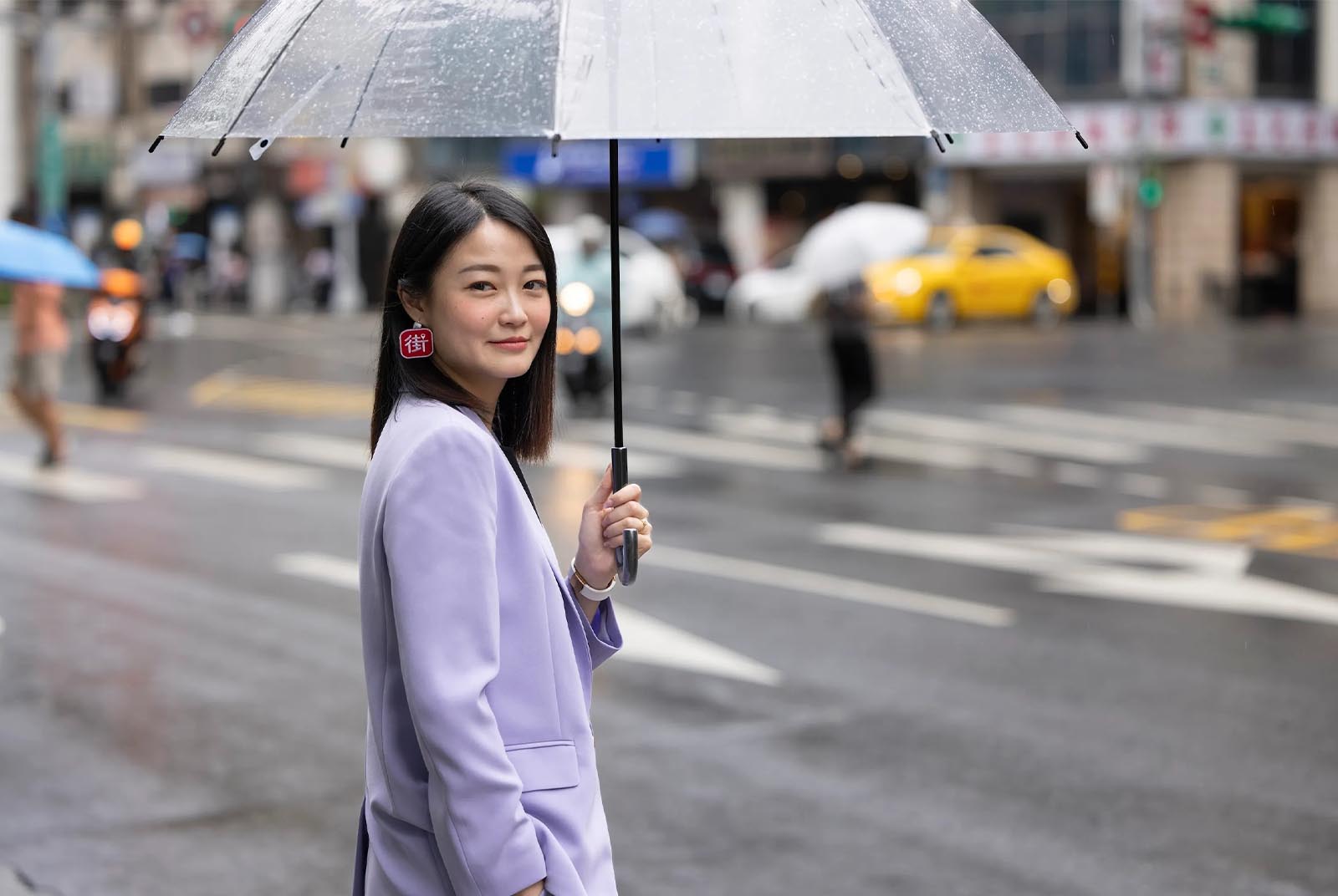 不到30歲當上街口總經理、危機臨頭時扛起重擔，范庭甄如何鍛鍊她的「火線生存學」？