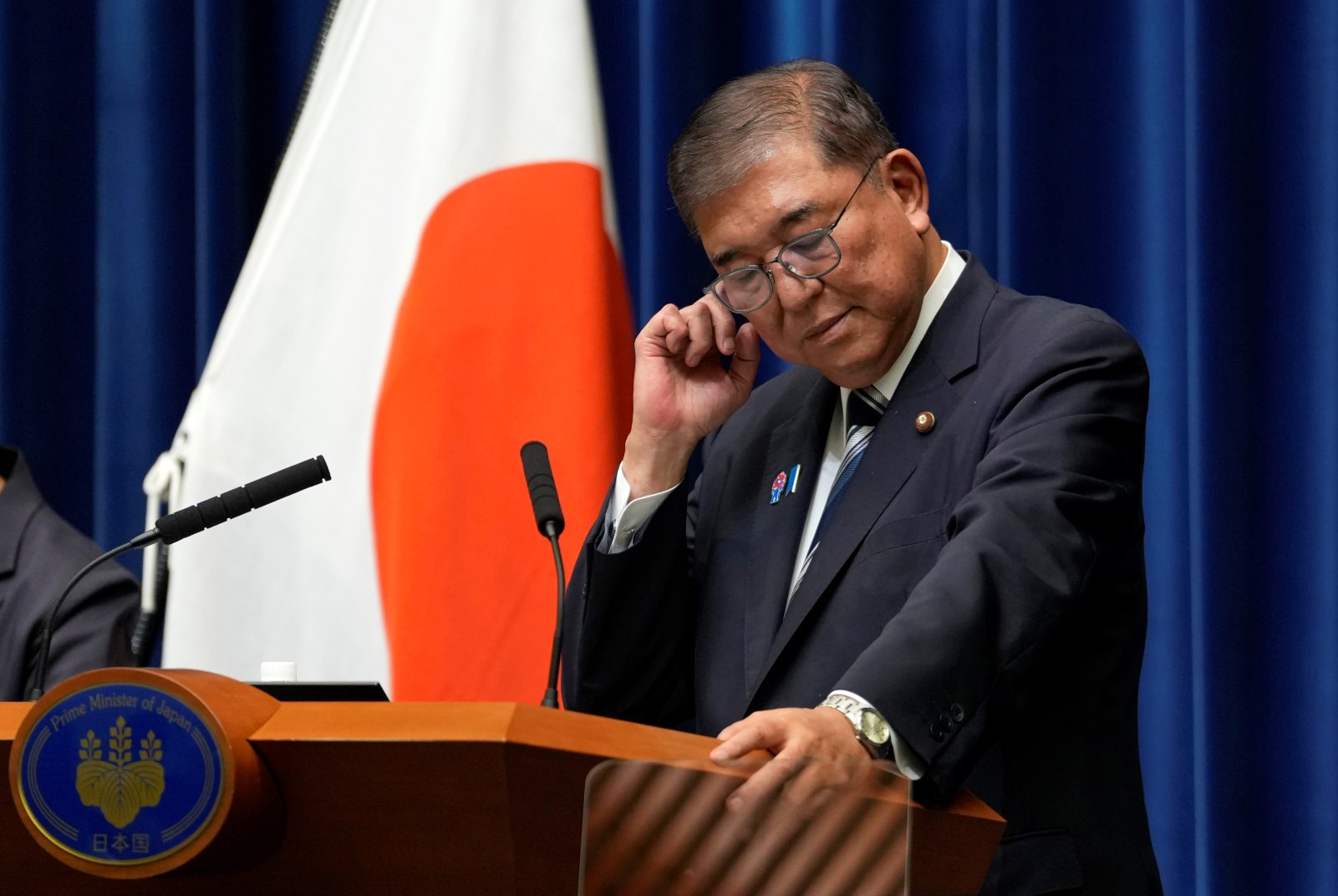 日本首相石破茂逼宮劍影下辭職，日圓日債迎巨震