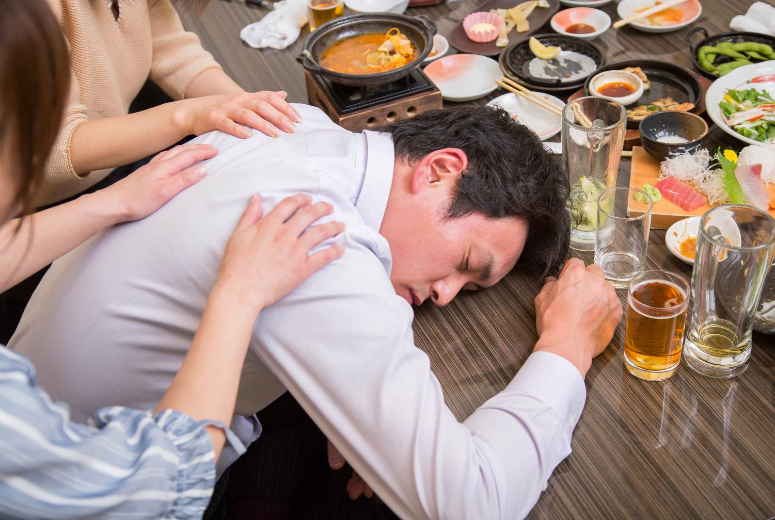 為了狂歡吃防宿醉保健品，真的有效嗎？