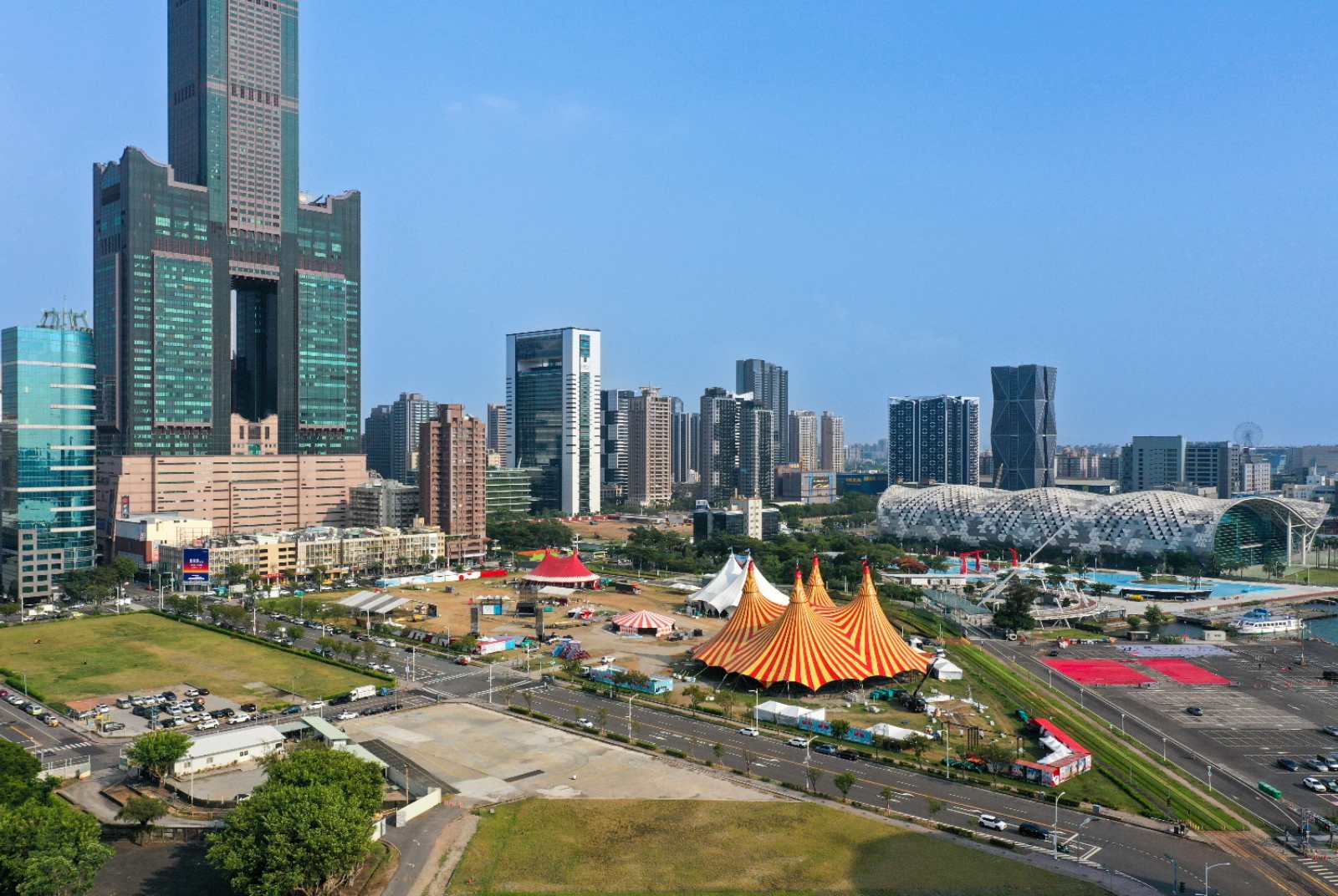 鴻海南漂，讓人才不用北漂　電動巴士到CityGPT，劉揚偉的高雄實驗