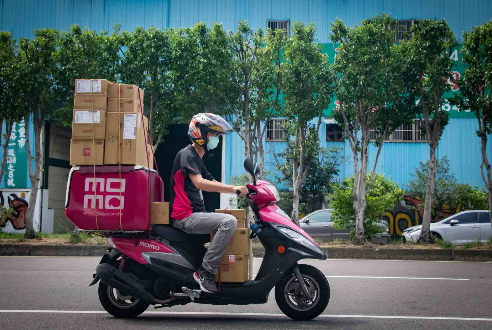台灣電商30年血戰，momo會是最後贏家？統一、酷澎強攻，零售終局戰雙11開打