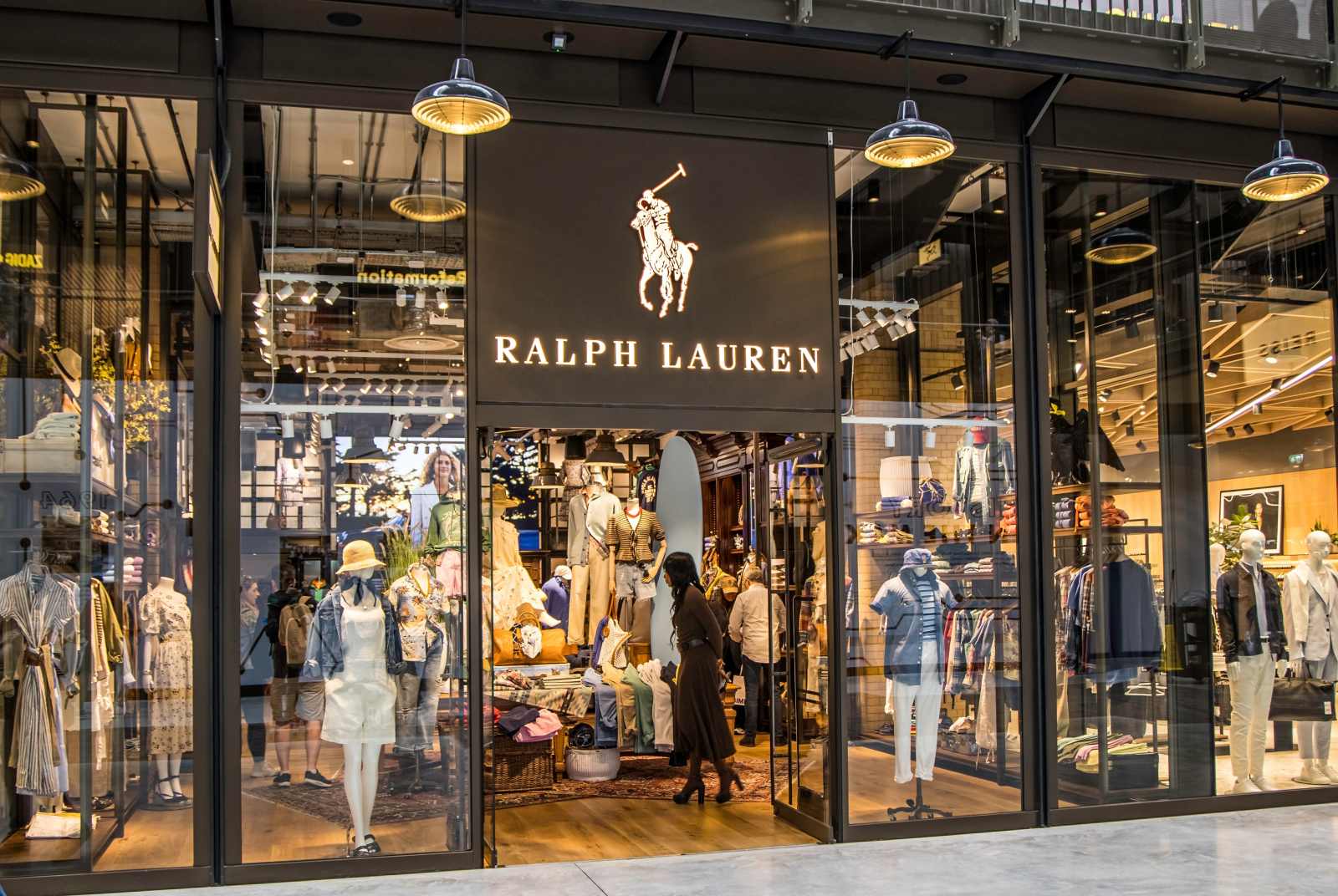 連愛馬仕神話都被動搖，Ralph Lauren如何靠「老錢風」逆襲精品界？