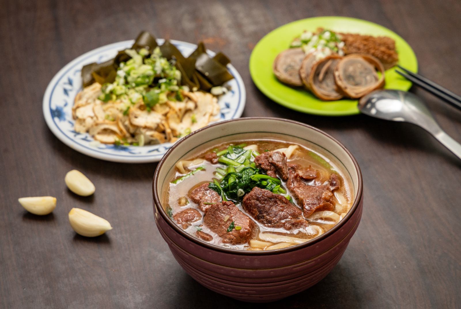 廖家牛肉麵-台灣牛-金華街-台北美食-牛肉麵-北海道海帶-滷牛腸-豆干