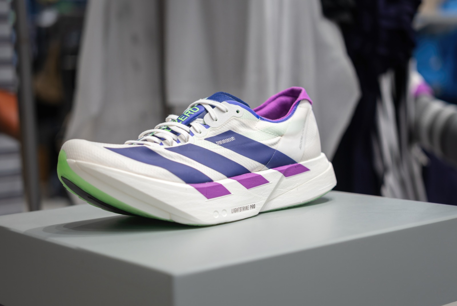Adidas-馬拉松-跑鞋-Nike-Adizero Adios Pro 3
