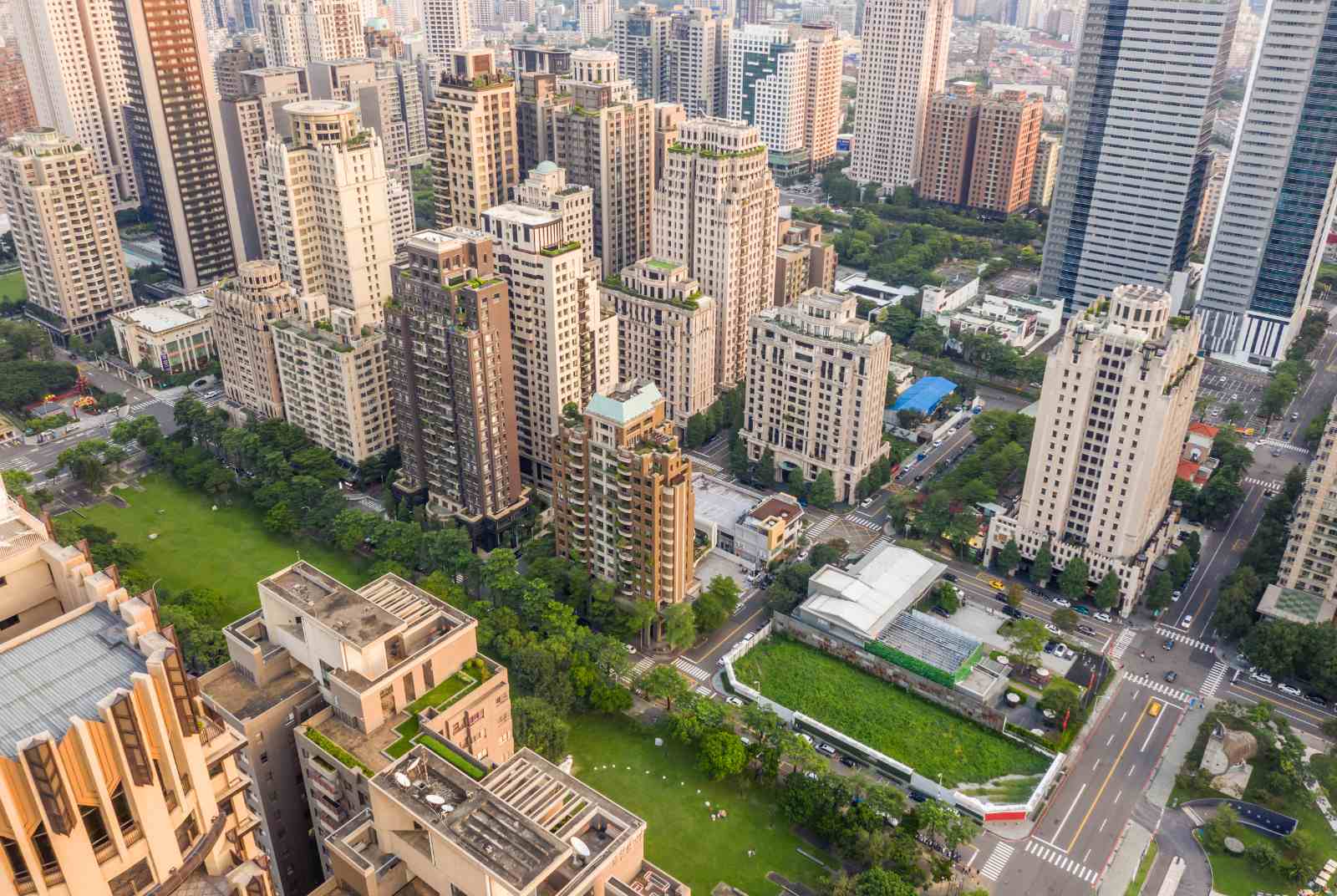 全民瘋炒股，賭上房貸、車貸、信貸　房市專家示警：未來只有兩種結果