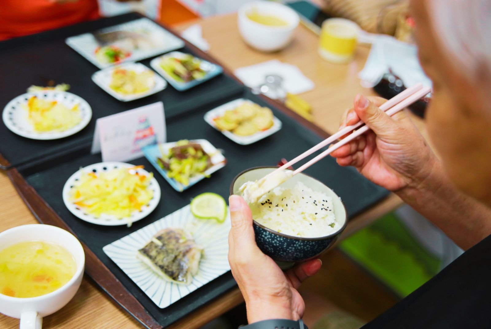 投書︱健康老化的起點是三餐！如何用餐食系統，撐起超高齡社會的社區安全網？