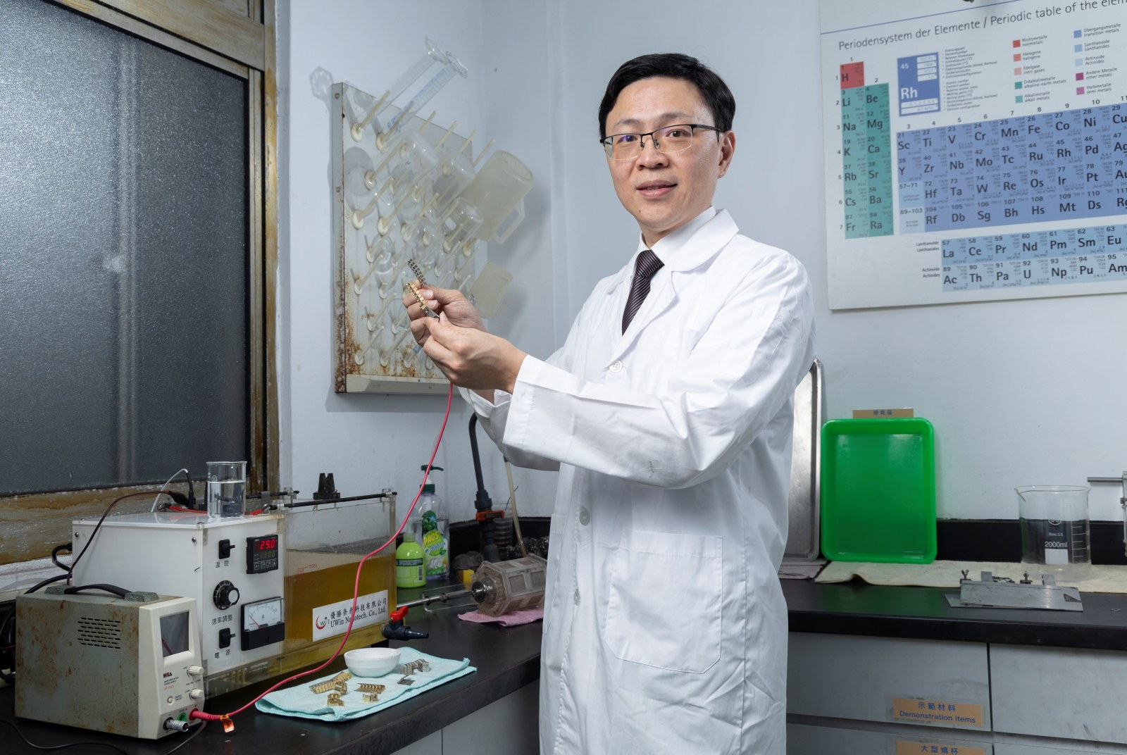 筆電晶片煉出黃金！土城小工廠吸全球客戶，不怕中國稀土禁令