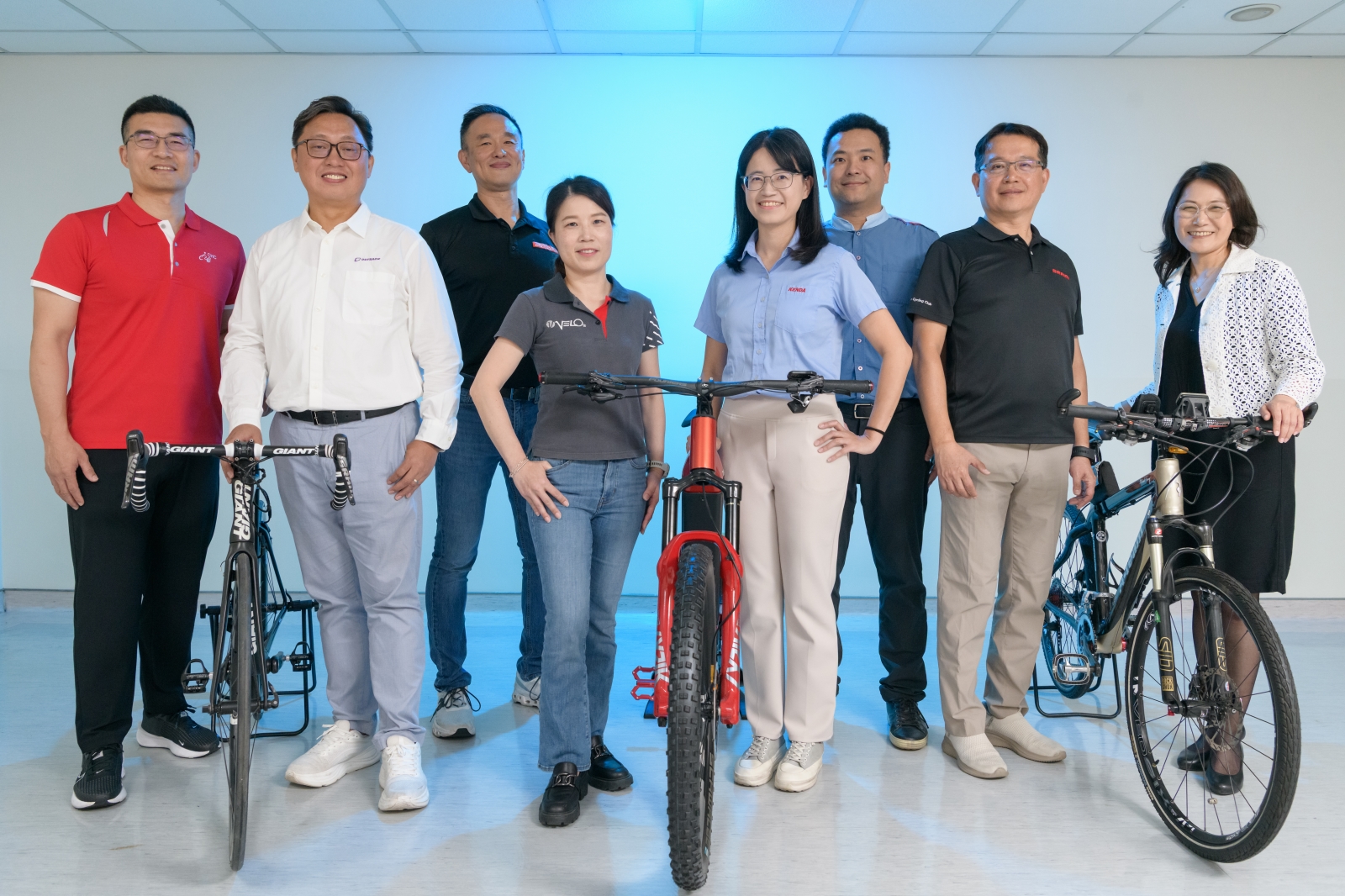 不只靠巨大帶頭，自行車接班人重組台灣隊！復興打群架默契迎戰中國低價