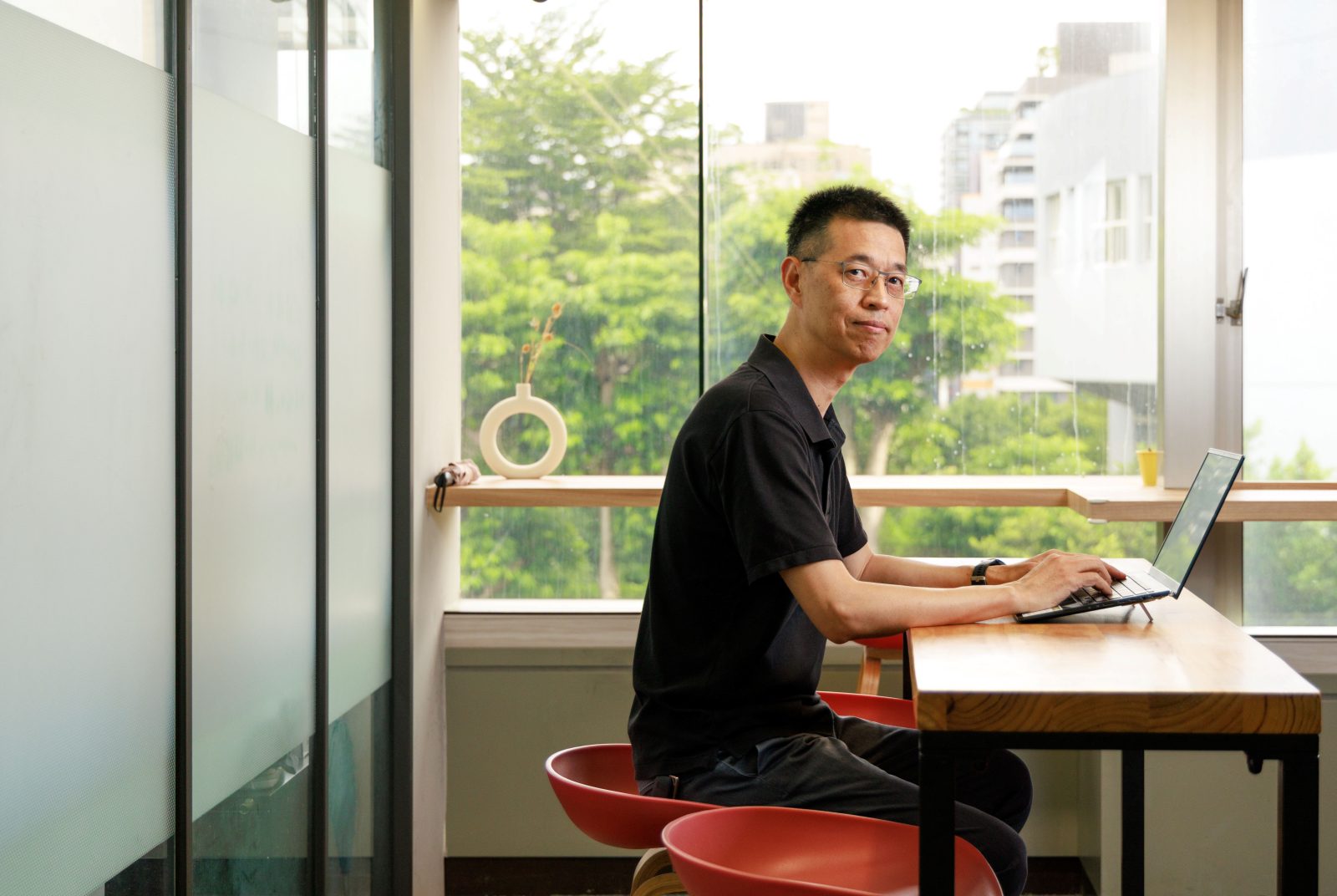 台灣如何打造中高齡友善職場？企業靠3招，學會怎麼「拆工作」