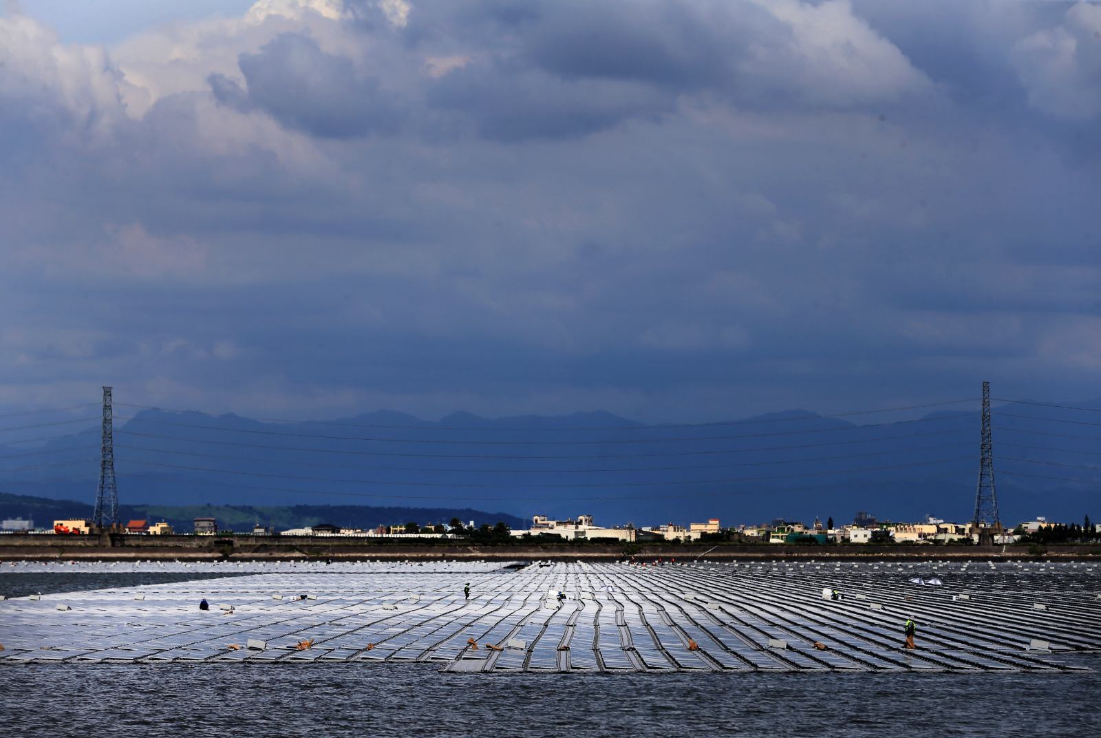 能源轉型-再生能源-太陽光電-屋頂型光電-地面型光電-光電三法-漁電共生-綠電-RE100