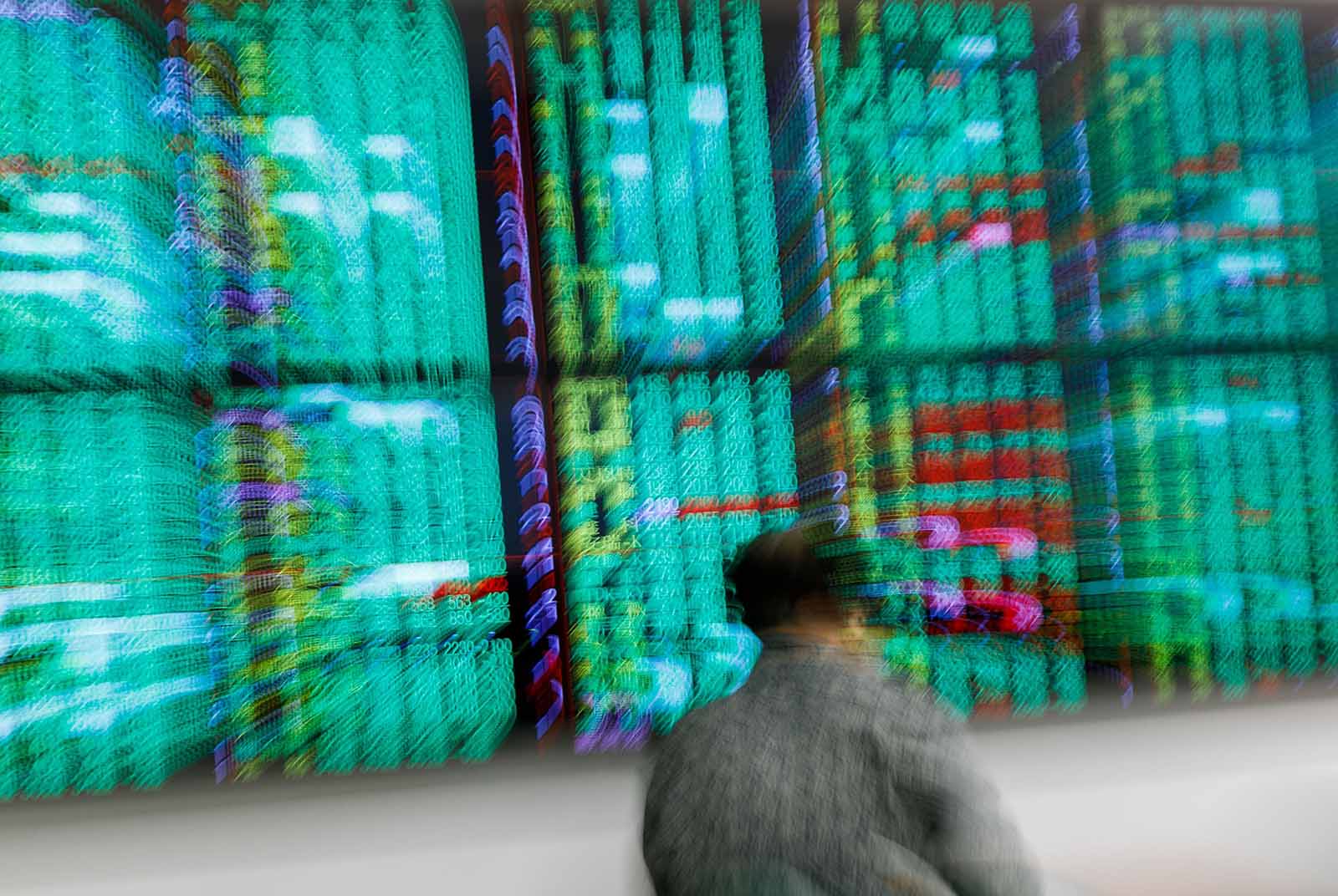 拆解台股暴跌真相　AI基本面還可信？如何買黑不買紅？