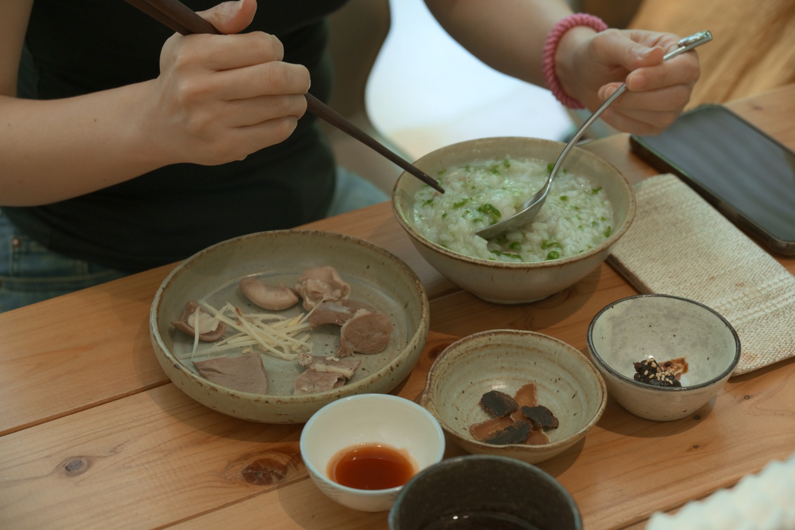 粥-黑白切-早餐-小吃-王瑞瑤-徐仲-台北早餐圖鑑