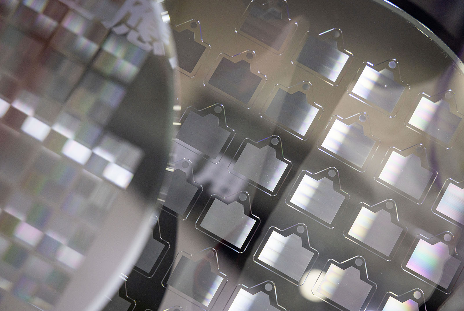 SEMICON Taiwan-先進封裝-封裝3D IC-面板級封裝-晶片-量子計算-美國非農就業-通膨-升息-輝達-AI