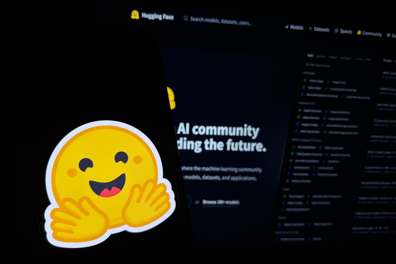Hugging Face-AI-駭客-AI代理-OpenAI