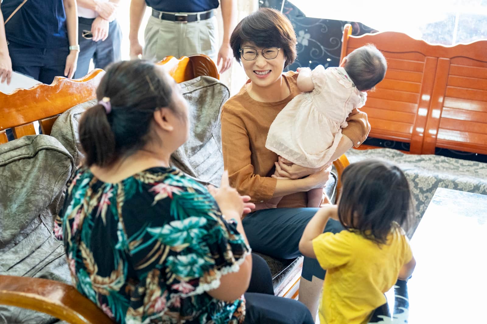 臺東縣長饒慶鈴積極建置完善的生養育規劃，希望能減輕育兒家庭的負擔及壓力，也能提升縣民生養的意願。照片提供/臺東縣政府