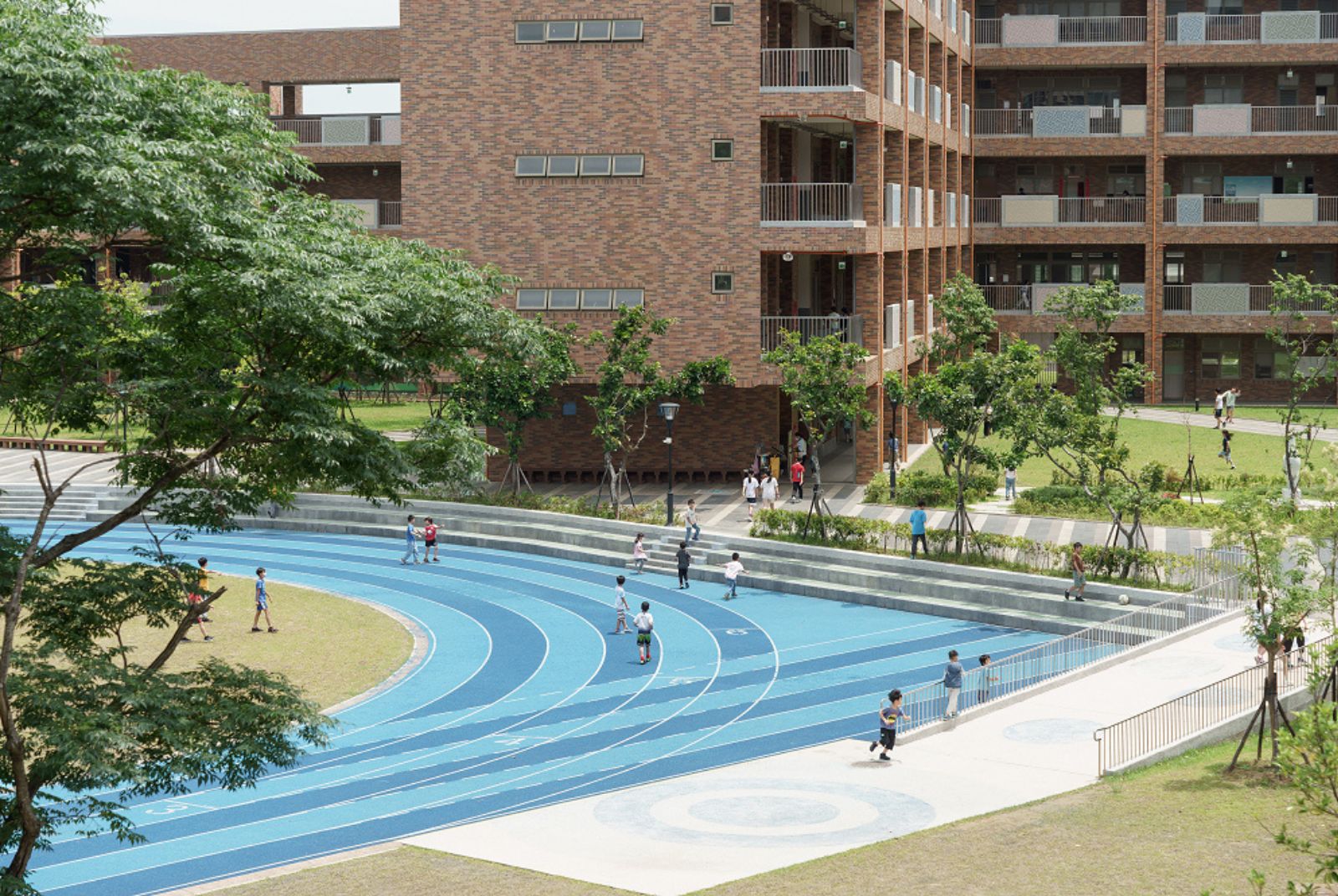 政策創新 日照中心 長照2.0 老幼共融 老幼共學 校園空間活化 社區共榮