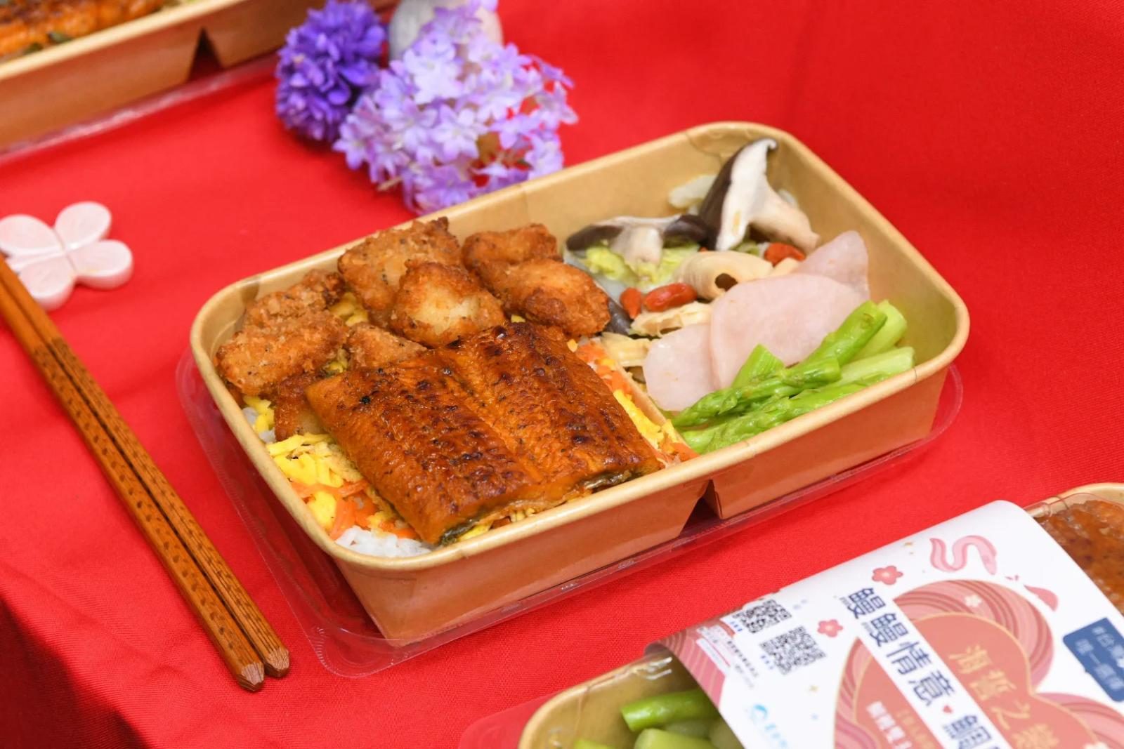 「鰻鰻情意 鯛嘴好滋味」台鐵聯名便當