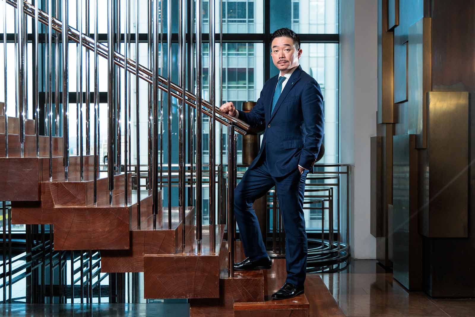 渣打銀行固定收益及外匯首席投資總監梁文偉-投資-理-債券