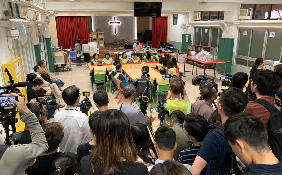【現場直擊】香港區議會選舉 投票率、累積投票人數創歷史新高｜主題特展｜天下雜誌video